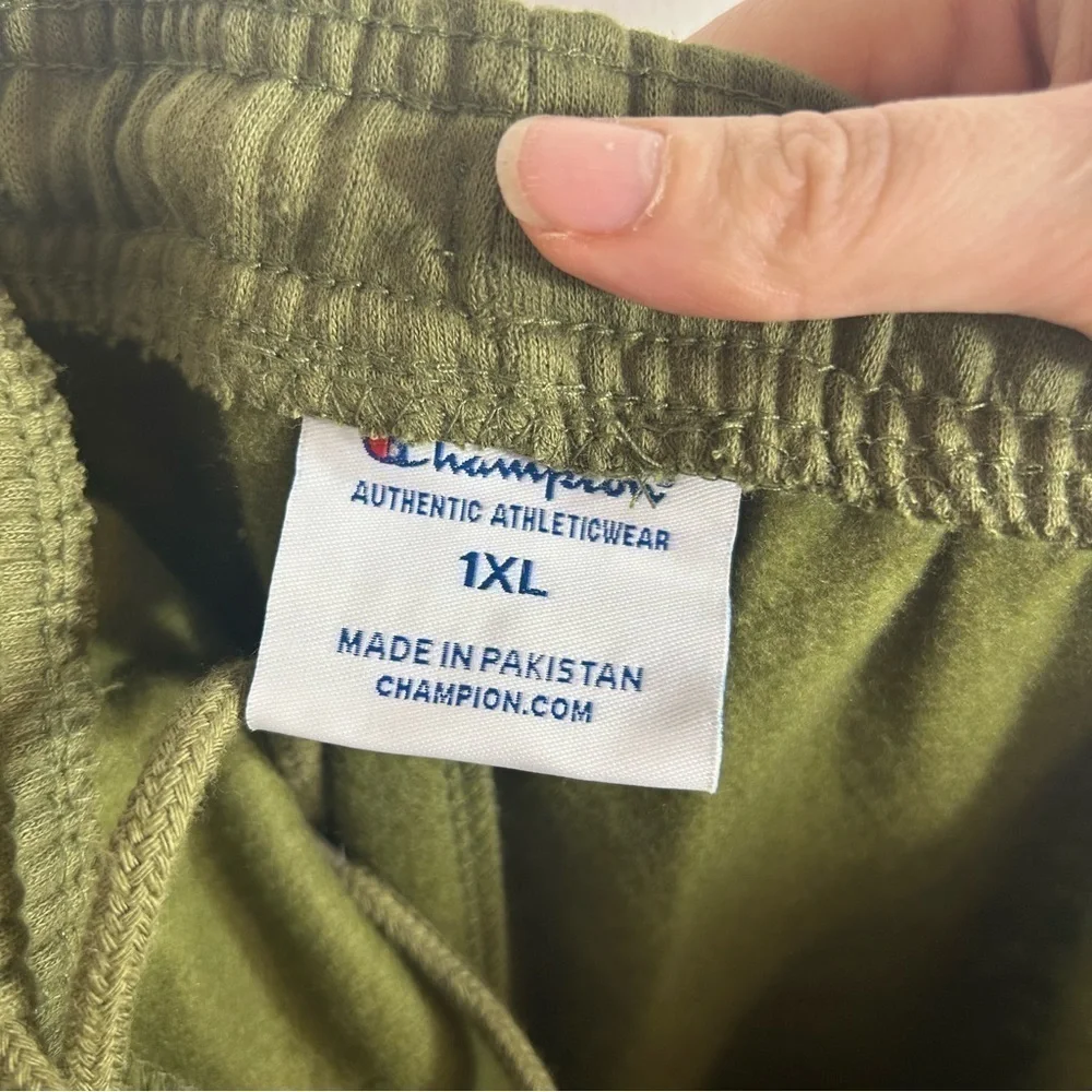 Champion Men’s Drawstring Shorts NWT Sz 1X Green Yellow